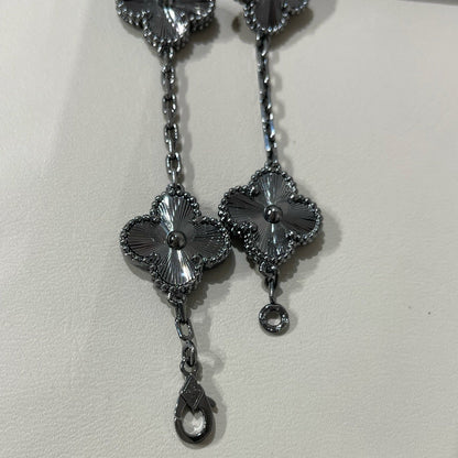 [LOXURA]CLOVER 5 MOTIF BLACK BRACELET