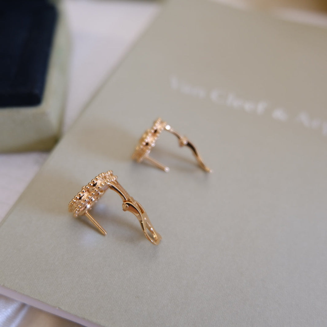 [LOXURA]LUCKY PINK GOLD WHITE MOP EARRINGS