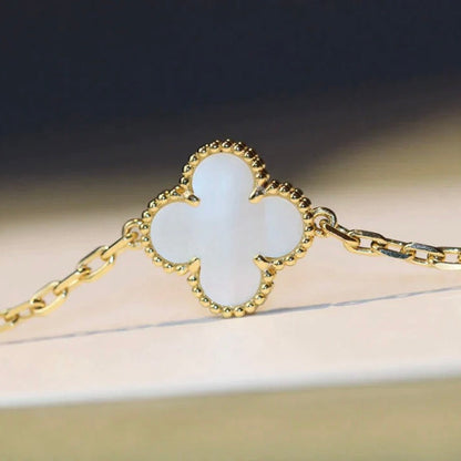 [LOXURA]CLOVER 20 MOTIFS WHITE MOP NECKLACE