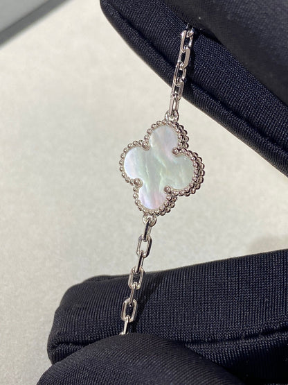 [LOXURA]CLOVER WHITE PEARL MOP 5 MOTIF BRACELET COLLECTION