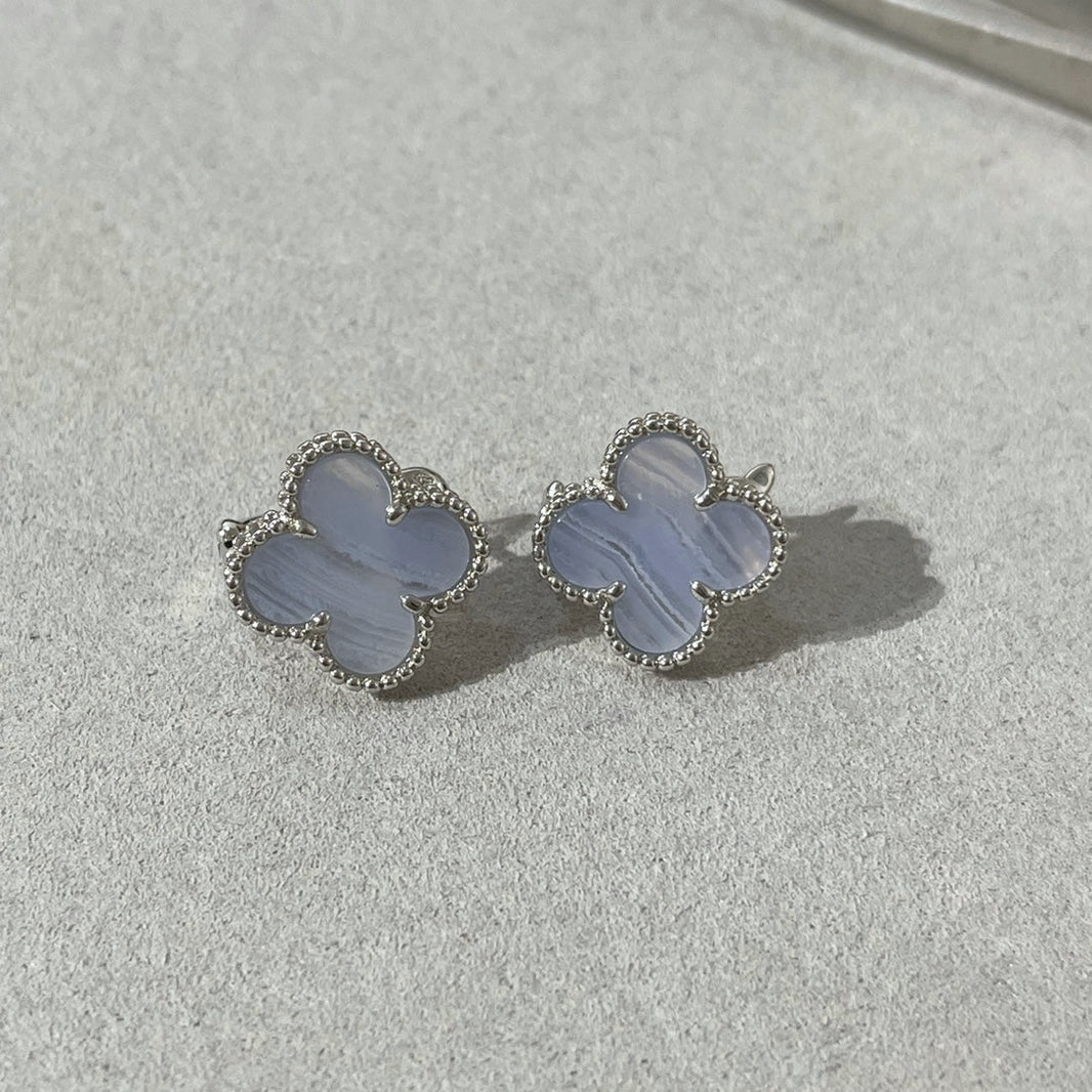 [LOXURA]CLOVER CHALCEDONY SILVER STUD EARRINGS