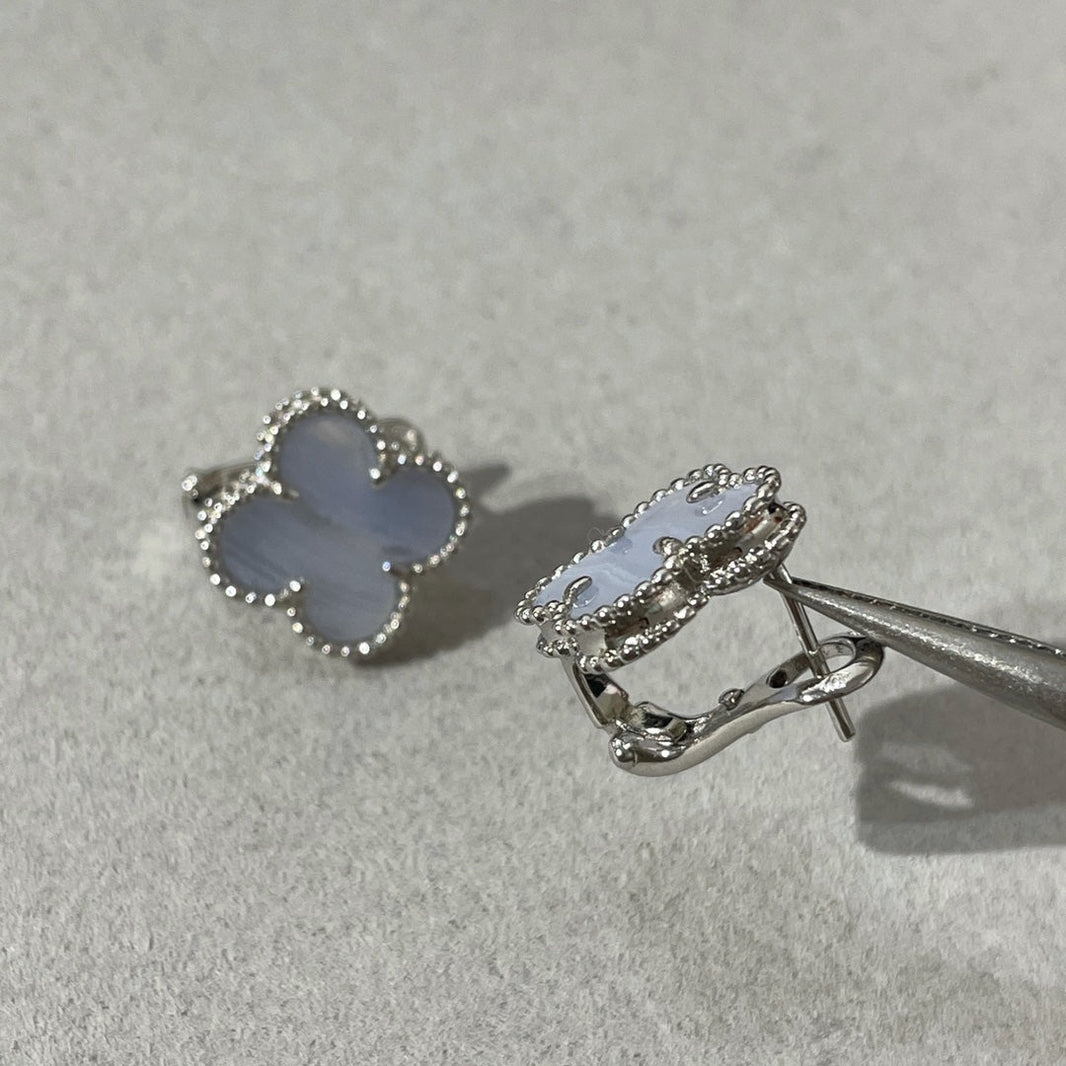 [LOXURA]CLOVER CHALCEDONY SILVER STUD EARRINGS