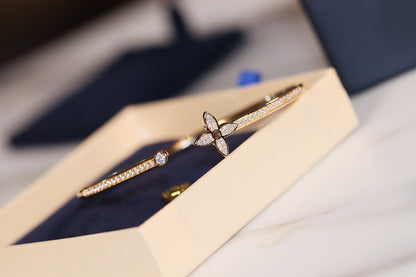[LOXURA]IDYLLE GOLD OPEN BRACELET DIAMOND PAVED