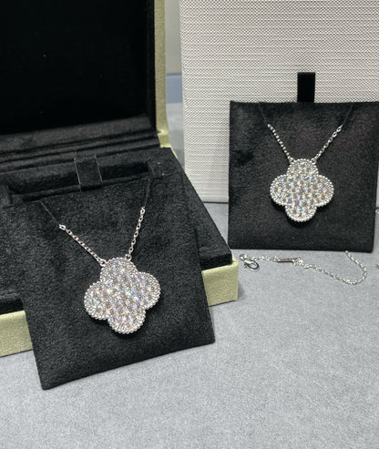 [LOXURA]CLOVER 25MM LARGE PENDANT DIAMOND PAVED SILVER NECKLACE