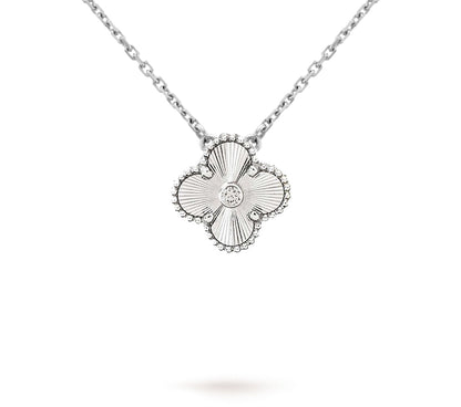 [LOXURA]CLOVER 15MM CHRISTMAS LIMITED EDITION SINGLE FLOWER NECKLACE