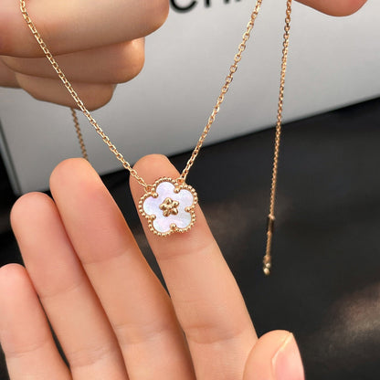 [LOXURA]LUCKY  WHITE MOP  PLUM BLOSSOM NECKLACE