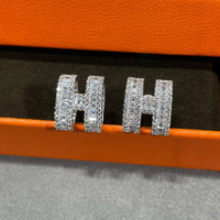 [LOXURA]H STUD EARRINGS WITH SILVER DIAMONDS