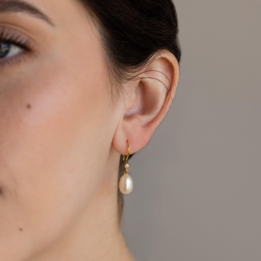 Dangling Pearl Diamond Earrings
